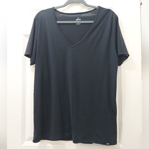Under Armour tshirt